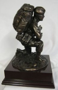 KNEELING COMBAT BRONZE RESIN STATUE WITH BERET