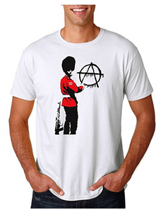 Banksy British Army Guardsman Spraying Anarchy Graffiti Mens T Shirt