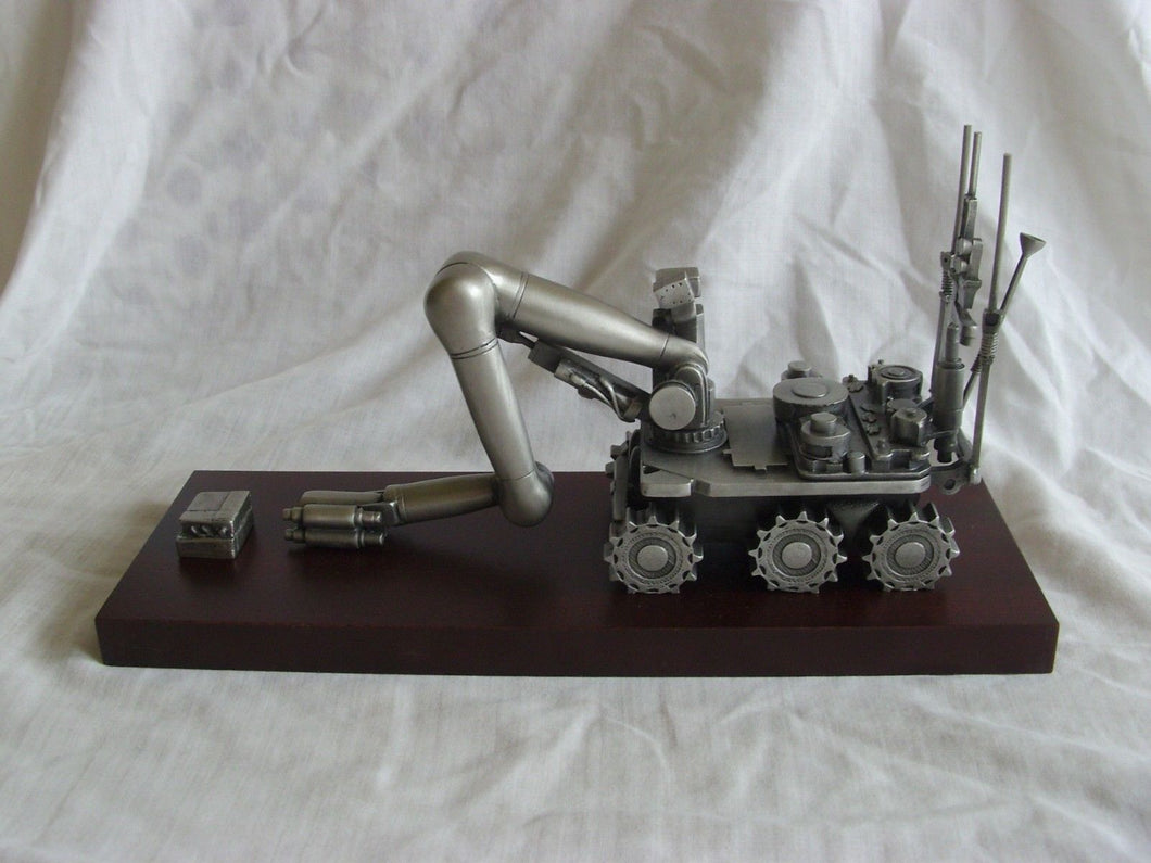 Cutlass EOD Robot in Pewter